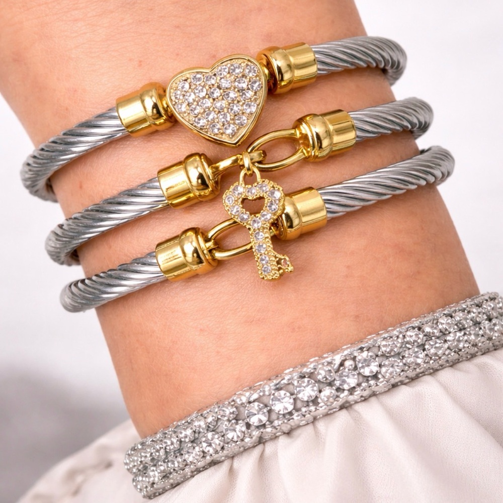 STAINLESS STEEL BRACELET. DSMK. Bundle